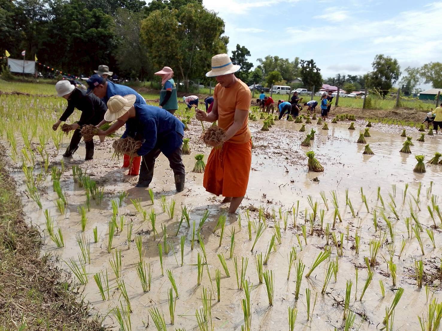 พช.แวงใหญ่ ขับเคลื่อนกืจกรรมวัด ประชา รัฐ สร้างสุข