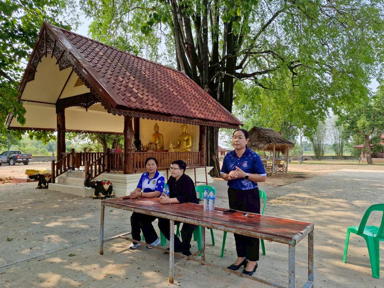 💰พช.แวงใหญ่ 🎥 : ลงพื้นที่ติดตามการดำเนินงานโครงการแก้ไขปัญหาความยากจน (กข.คจ.) บ้านห้วย ม.5 ต.โนนสะอาด