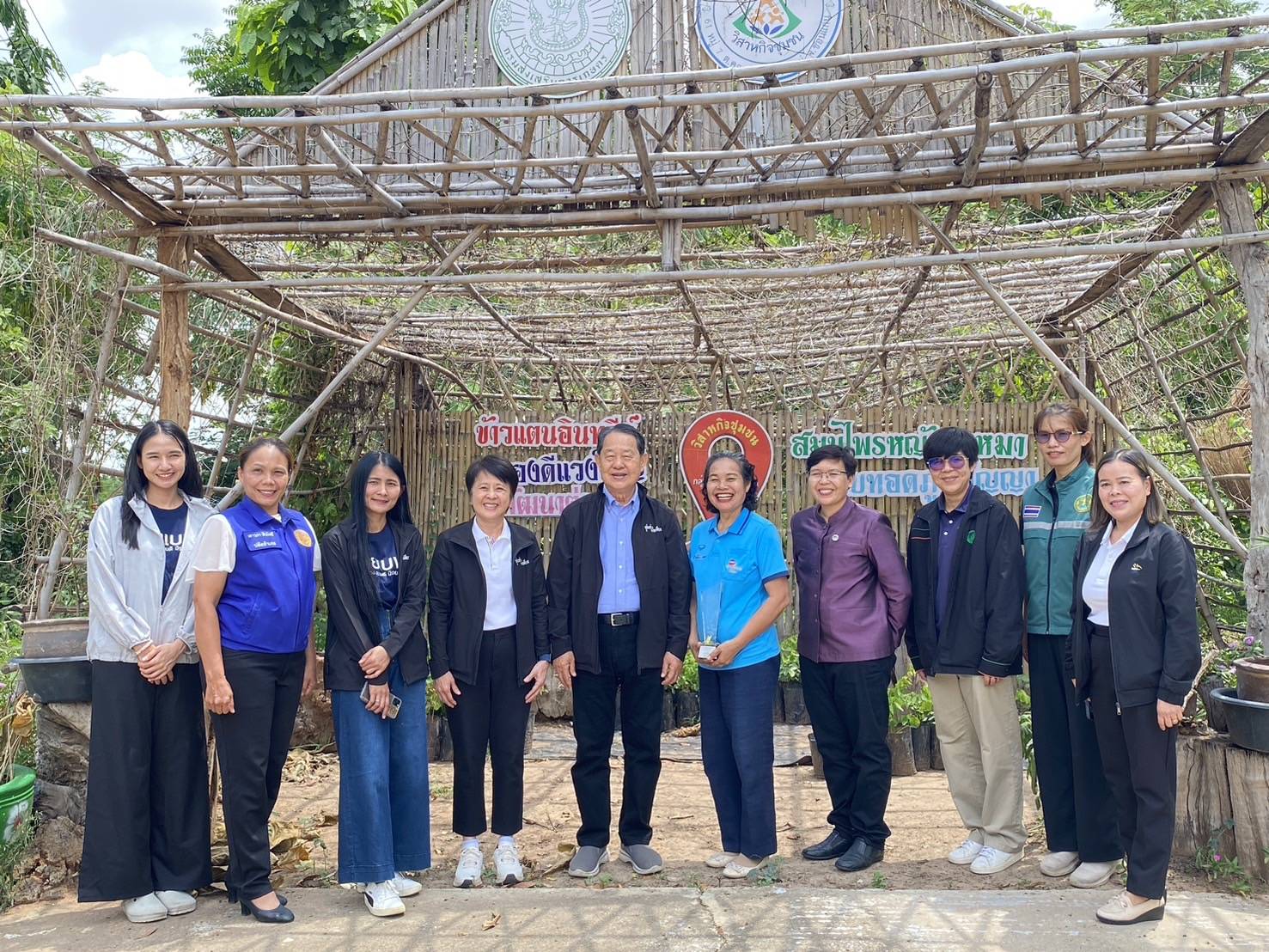 พช.แวงใหญ่ : ร่วมกิจกรรมโครงการด้วย "จงรักและภักดี"